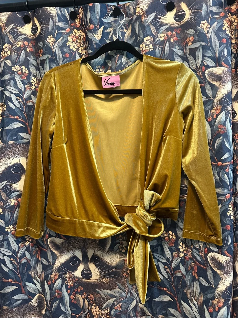 VIXEN MICHELINE PITT GOLD VELVET WRAP TOP SIZE MEDIUM M - Picture 1 of 4